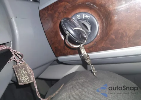 2010 Chrysler Town & Country Touring z USA, uszkodzony, nr VIN 2A4RR5D14AR304351